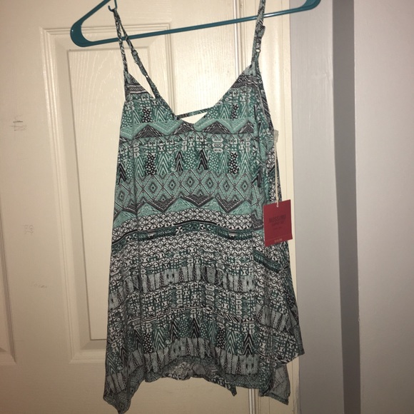 Green loose tank top - Picture 1 of 2