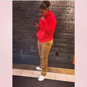 Meet your Posher, Thalia