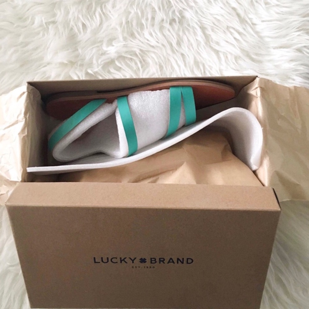 nwt//lucky brand • alexcia sandals in mint - Picture 7 of 8