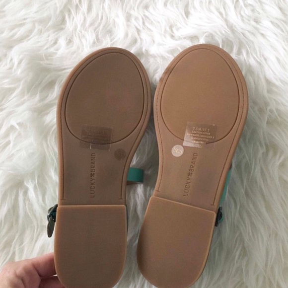 nwt//lucky brand โข alexcia sandals in mint - Picture 6 of 8