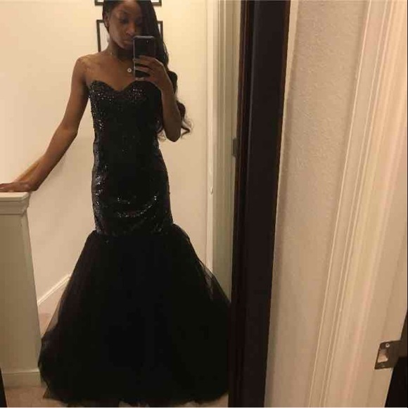 BLACK PROM DRESS FOR SLAE BRAND NEW - Picture 4 of 4