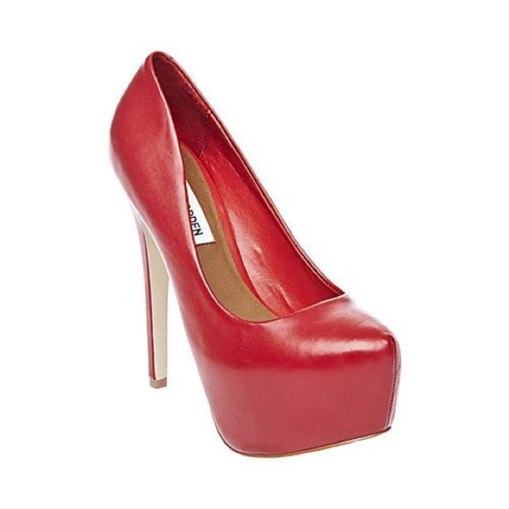 Red Steve Madden Dejavu Platform Pumps