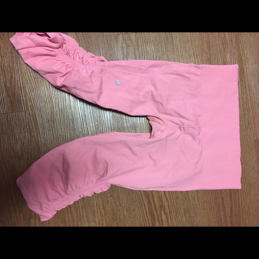 Size 4 lululemon crops