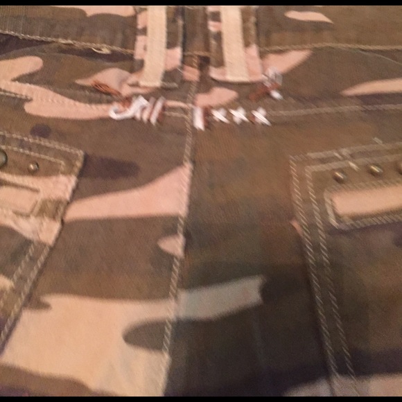 Camouflage Miss Me Jeans - Picture 7 of 8