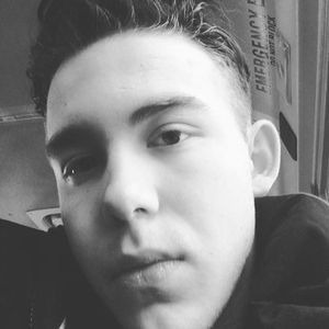 Meet your Posher, Casey