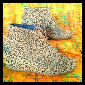 The Desert  Wedge in Cheetah