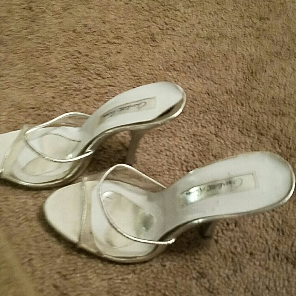 Heels - Picture 2 of 4