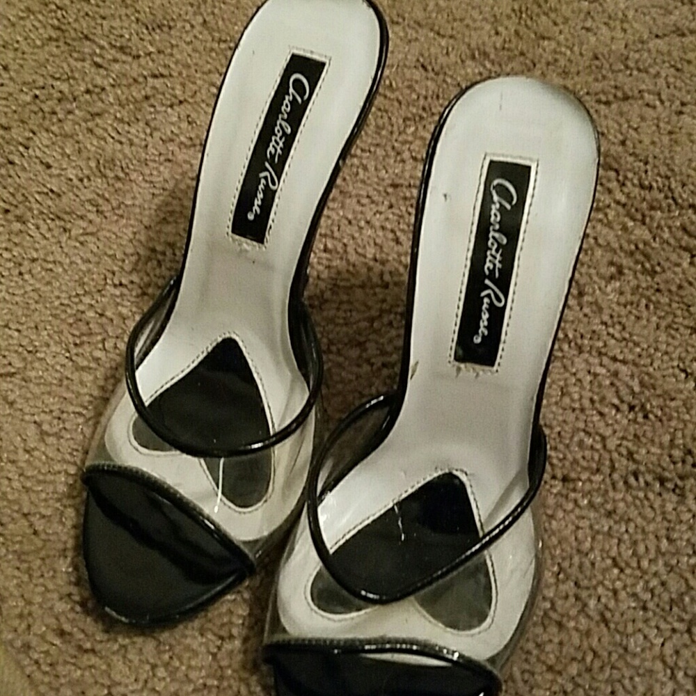 Heels - Picture 3 of 4
