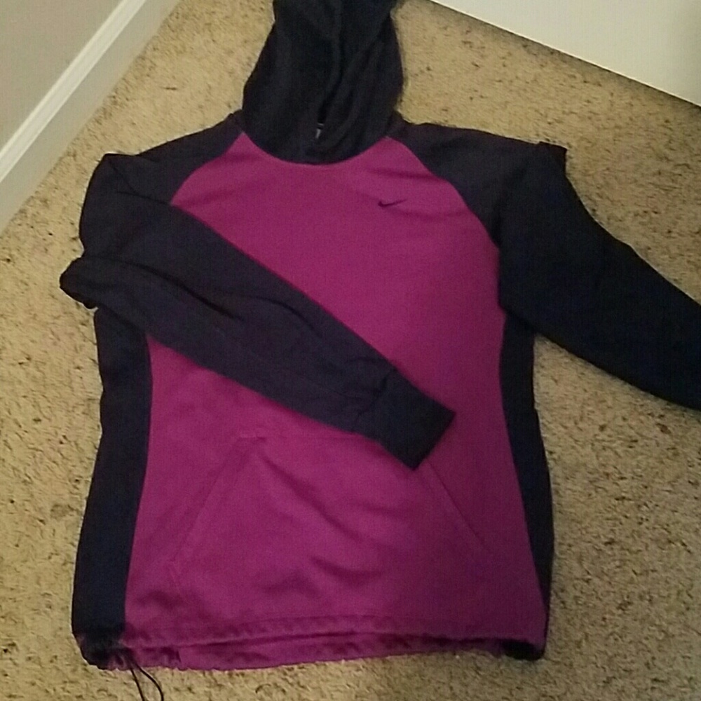 Nike Medium therma fit hoodie