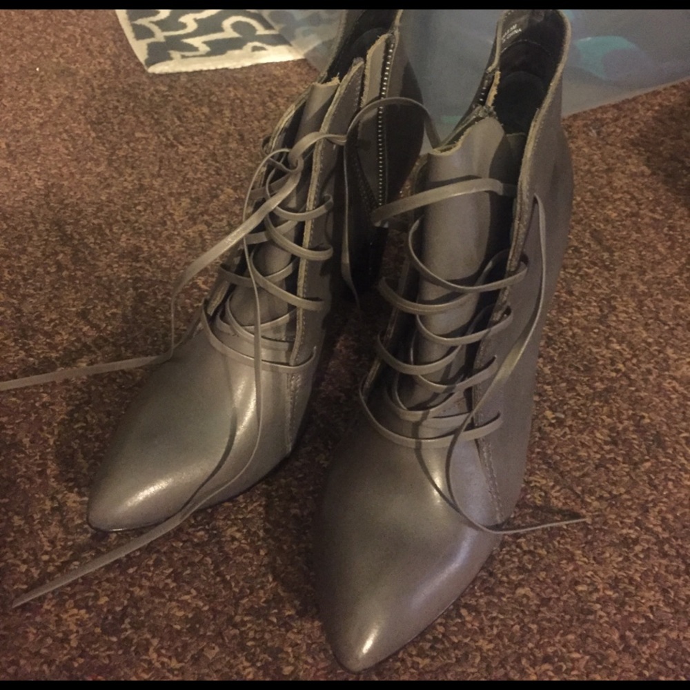 Steve Madden Grey Jillinna Booties NEW