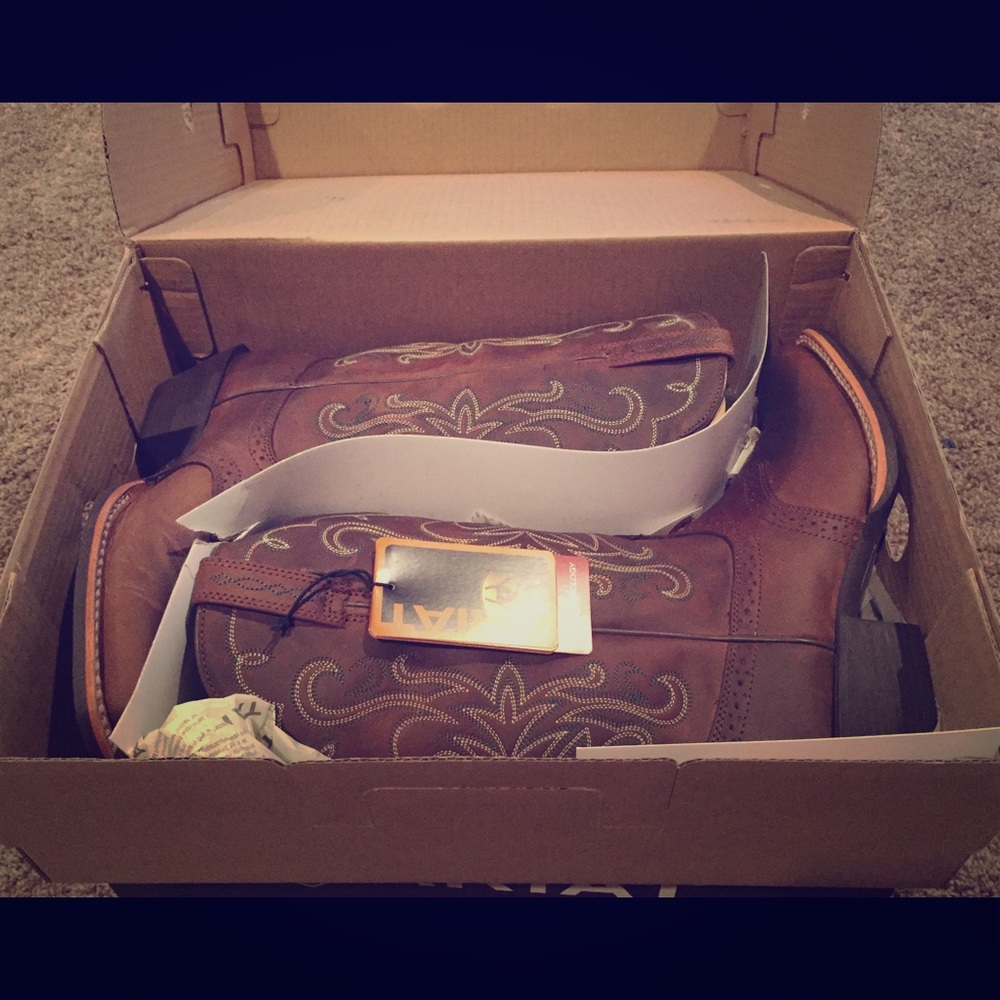 Ariat Legend Distressed Brown Boots