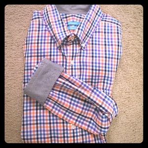 J. McLaughlin trim fit summer weight button down