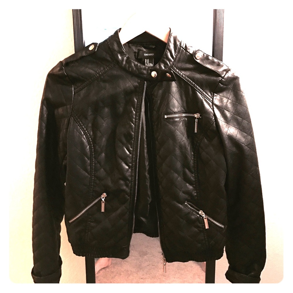 Leather jacket in black