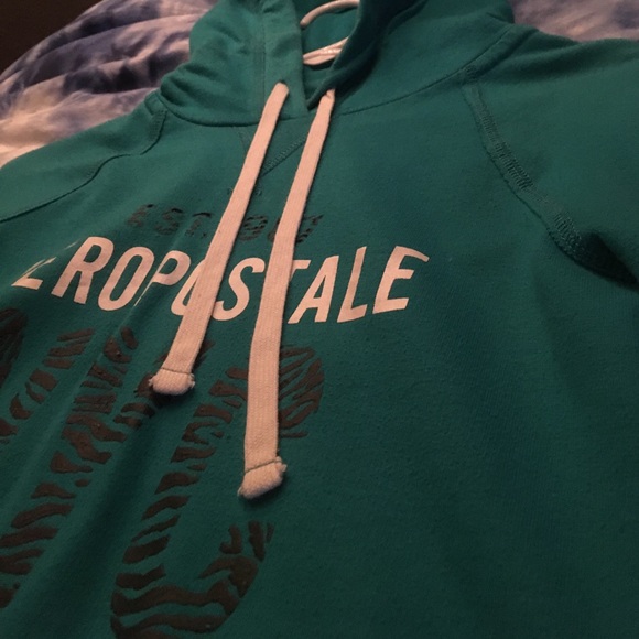 Aéropostale sweater - Picture 2 of 3