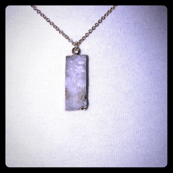 ✅✅✅Druzy Necklace White and one Turquoise Stone - Picture 3 of 6