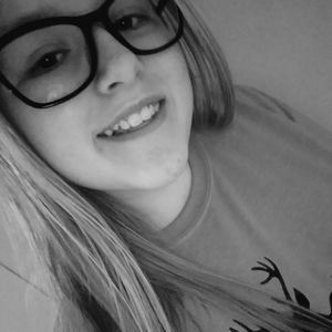 Meet your Posher, Raeghan