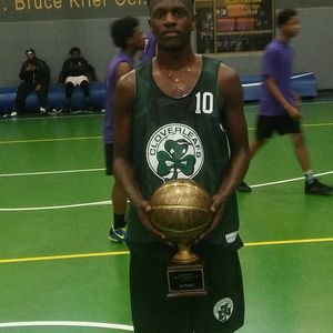 Meet your Posher, Caitlin