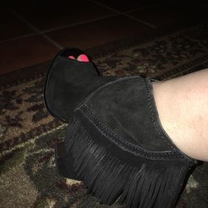 Gianni Binni Black open toe booties. Size 8