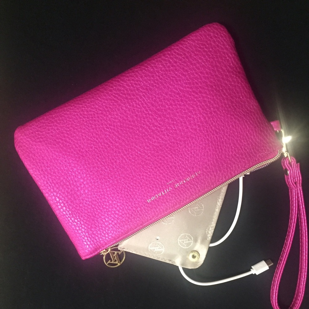 Samsung purse built in charger pink