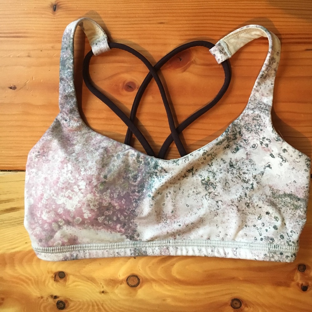 Lululemon sports bra