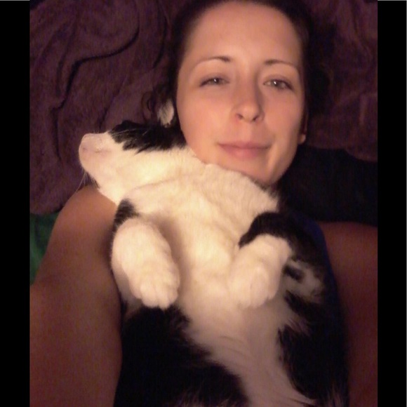 Like to bookmark this closet! - Picture 4 of 8