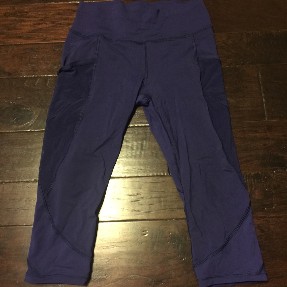 Lululemon Fast as Light crop size 10