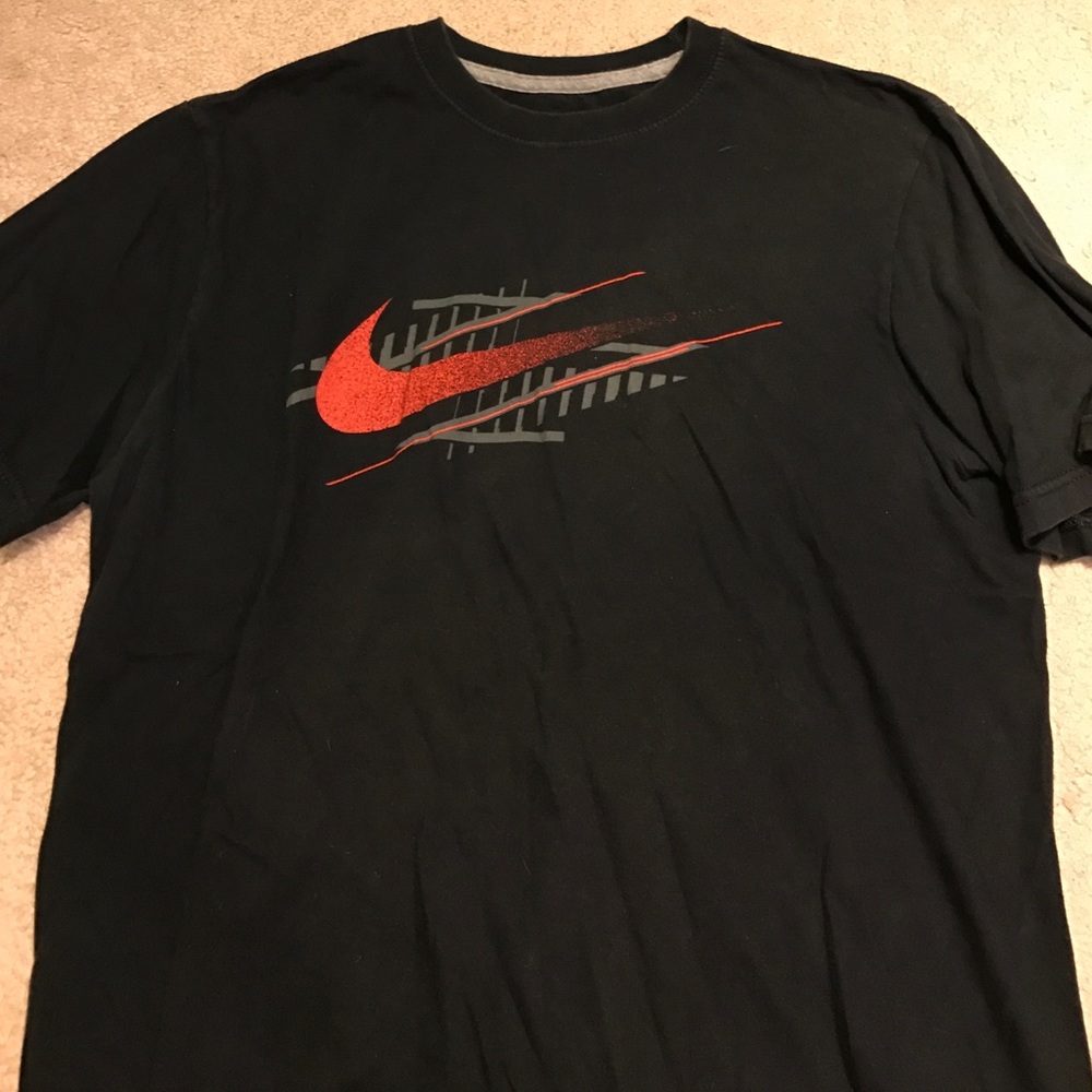 Nike tee