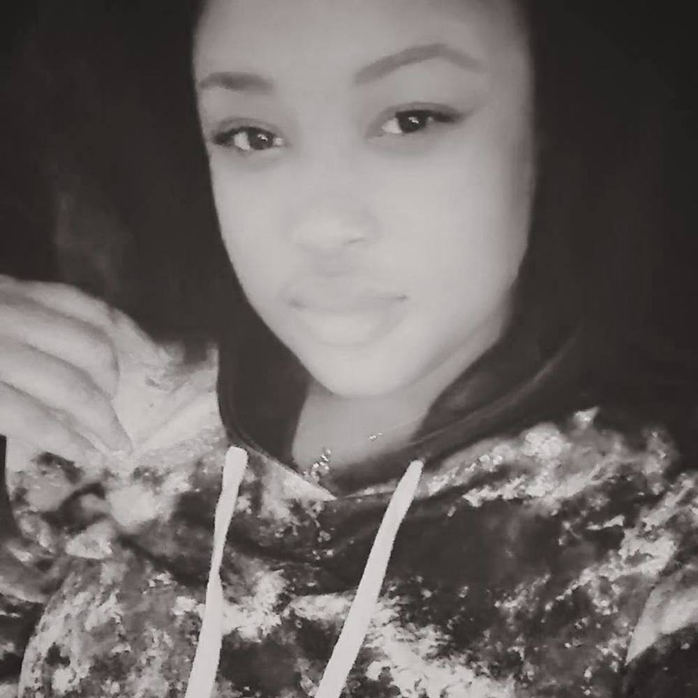 Meet your Posher, Jewel