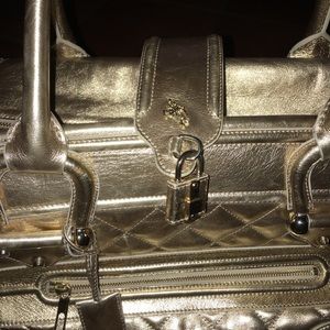 GOLD Burberry Purse!