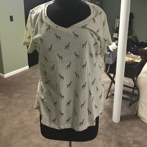 Cream colored giraffe tee
