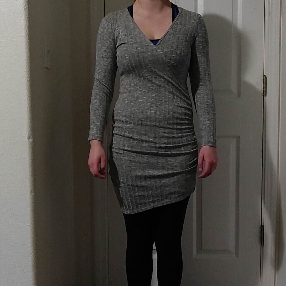 Knitted gray zip up dress