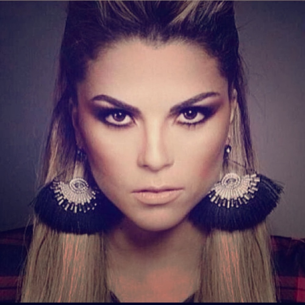 Statement earrings 