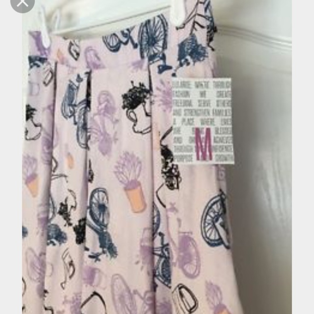 Lularoe Madison NWT "Wizard of Oz" print