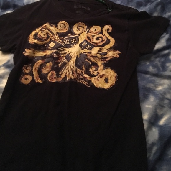 Shirt - Picture 1 of 3
