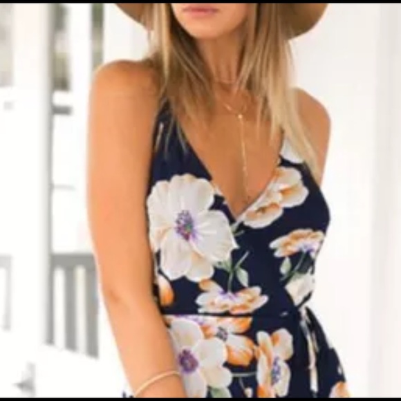 🔥 Last Price Drop 🔥 Floral Chiffon Dress - Picture 3 of 5