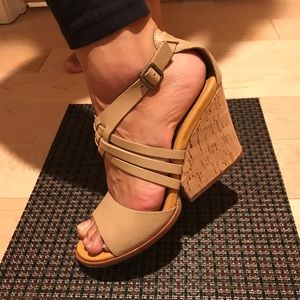 New Nude Kork Ease sandals! Comfort meets style!