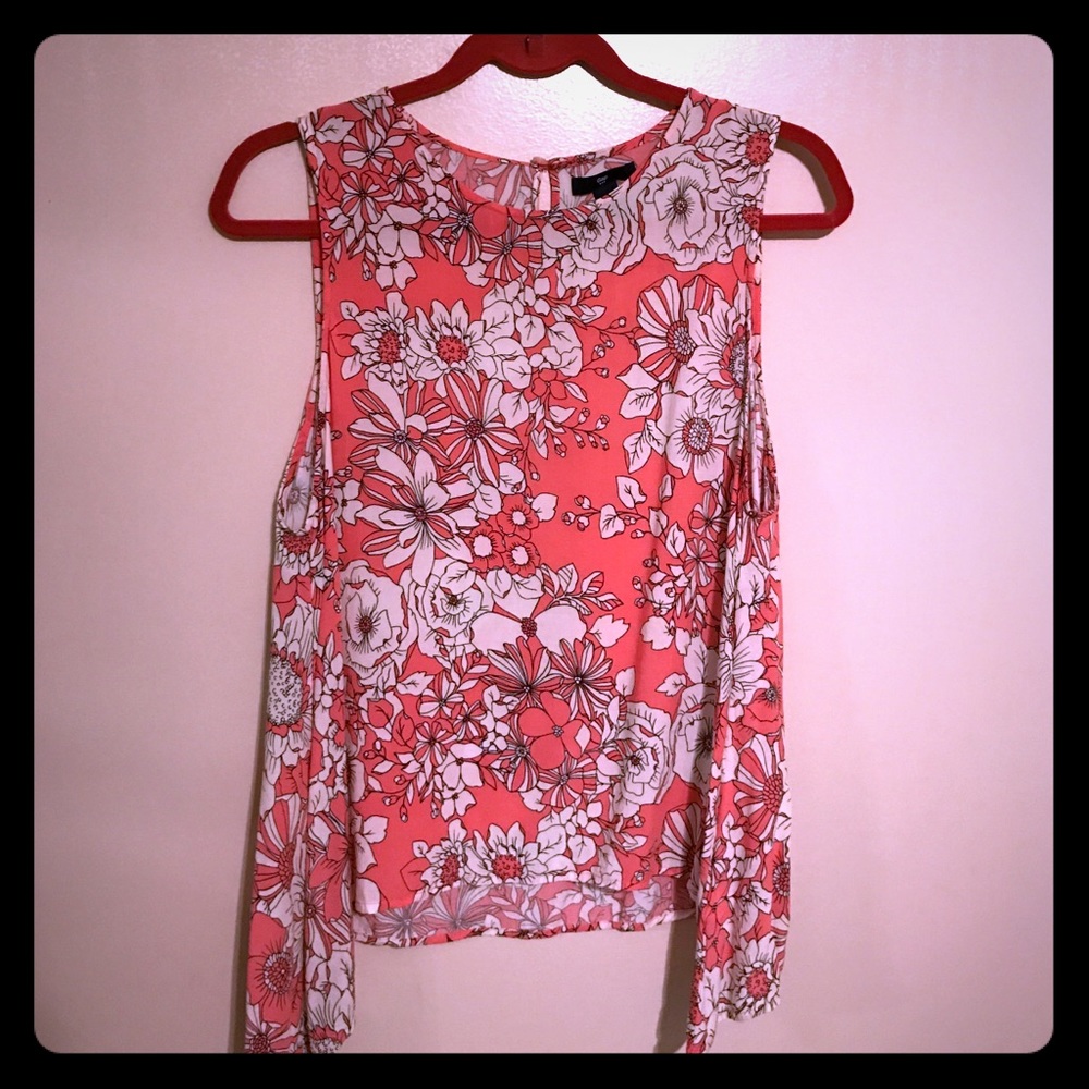 Adorable Gap floral top