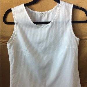 Sleeveless Round Neck Italian Top Very Fine Cotton