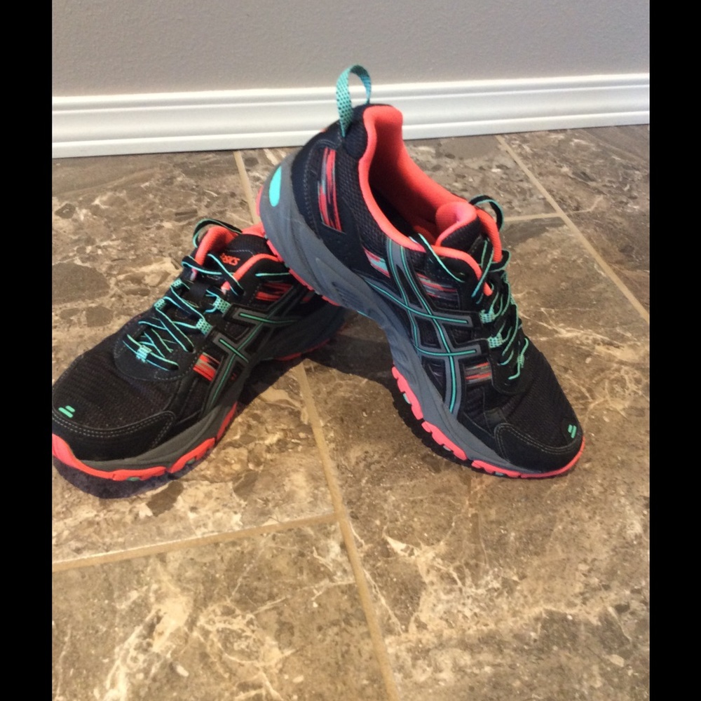 ASICS running