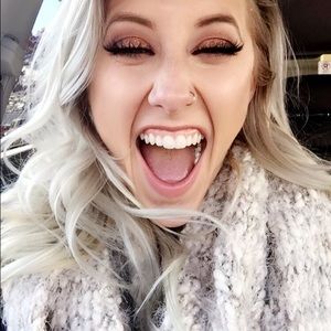 Meet your Posher, Alyssa