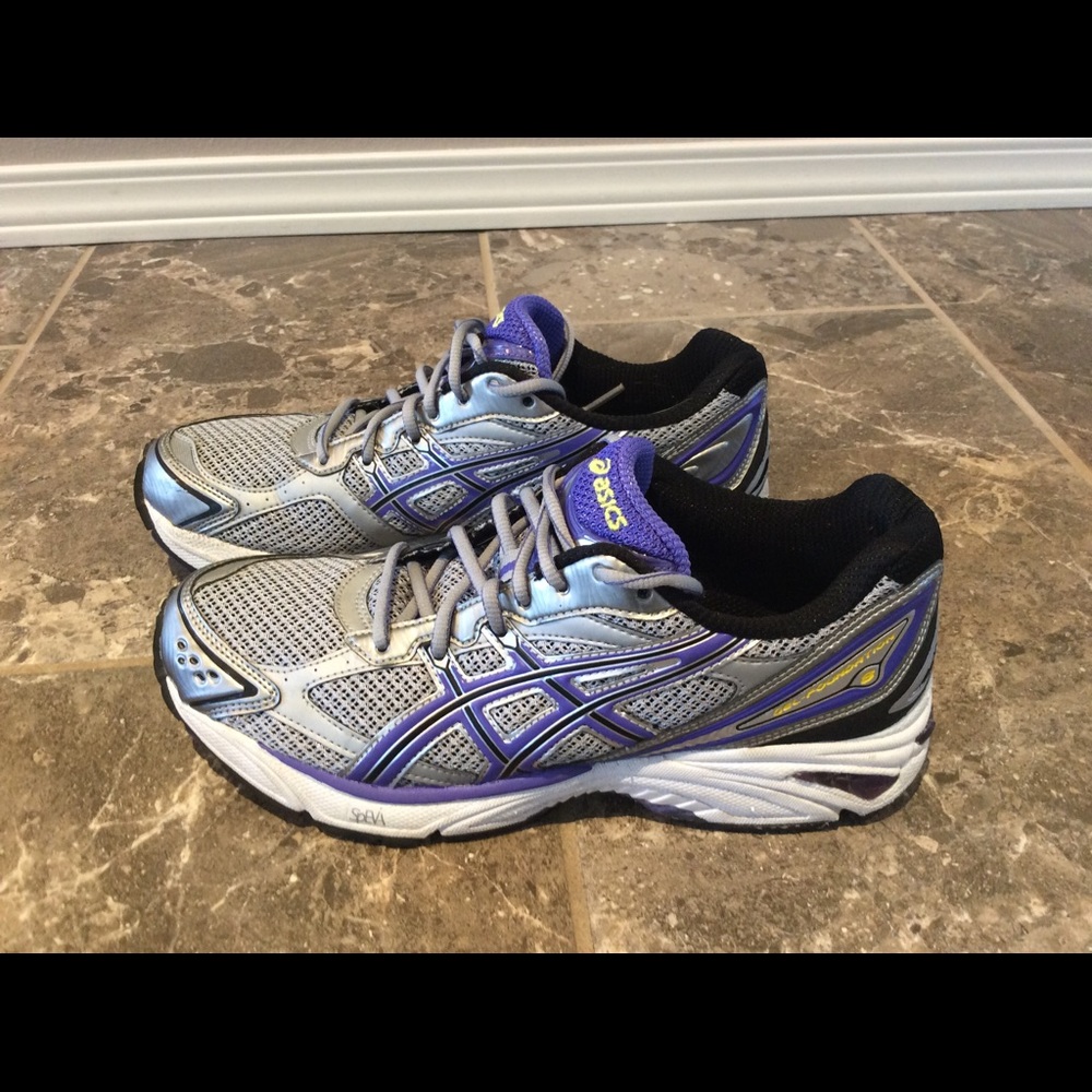 ASICS running, silver with purple piping.