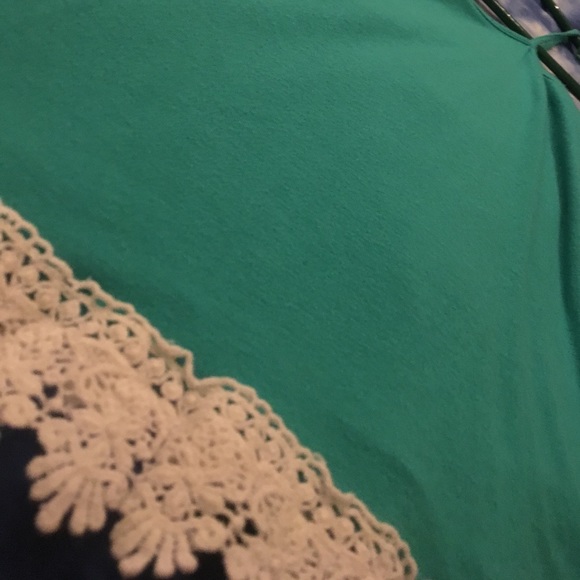 Tank top - Picture 2 of 3