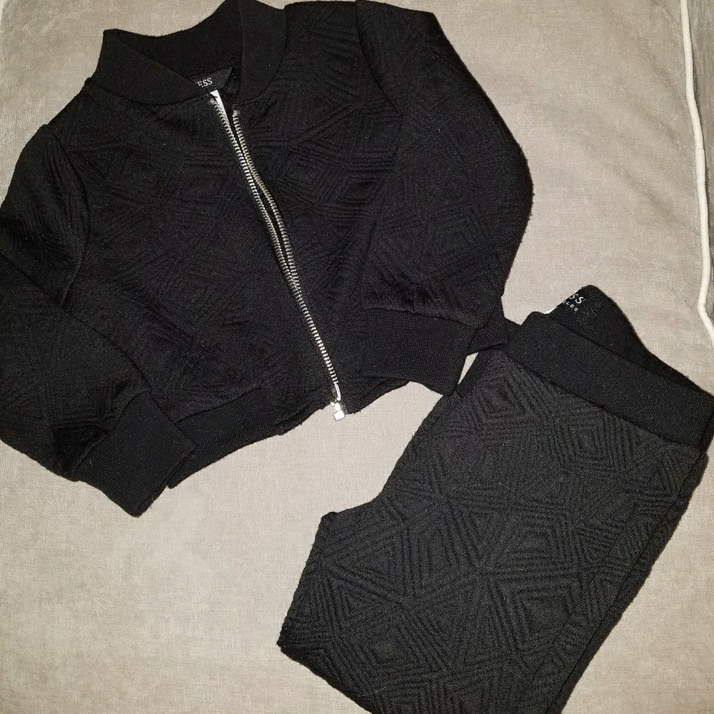 Guess joggers set