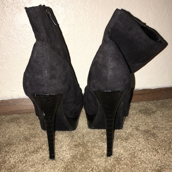 🚫DONATED🚫 - Picture 4 of 9