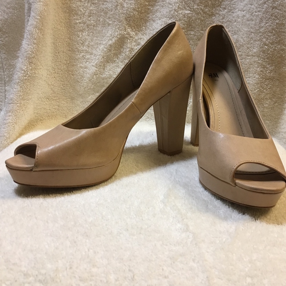 H&M nude peep toe heels
