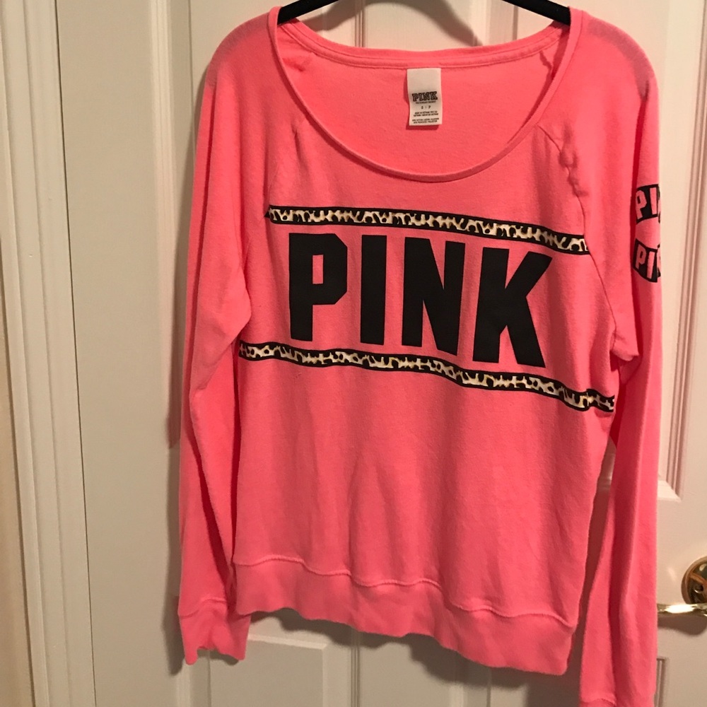 VS Pink Long Sleeve Shirt🐆