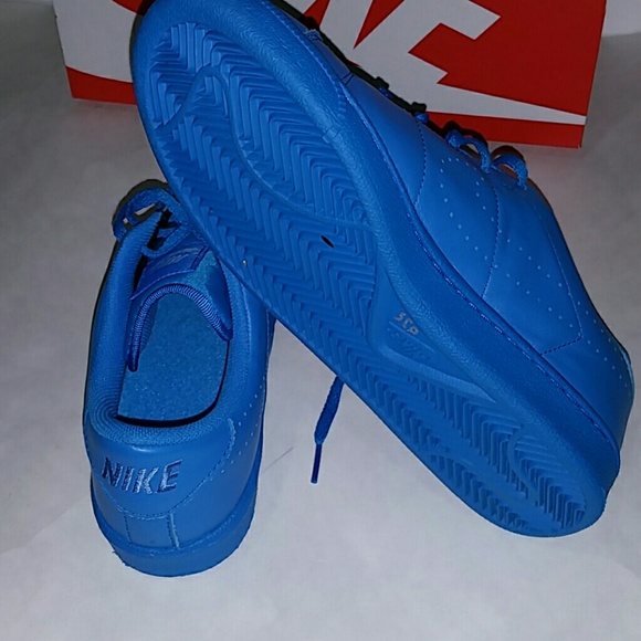 nike boys size 7