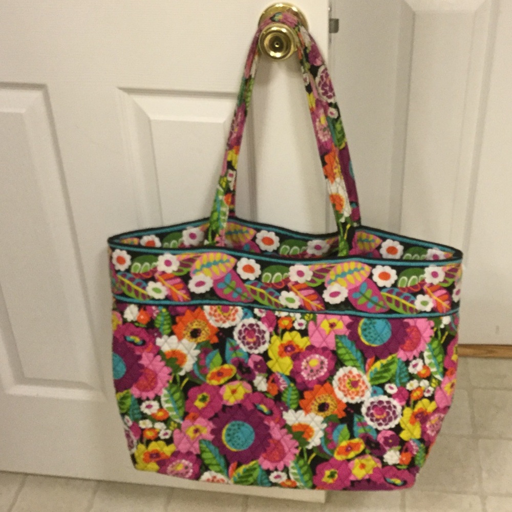 Vera Bradley Grand Tote bag new condition