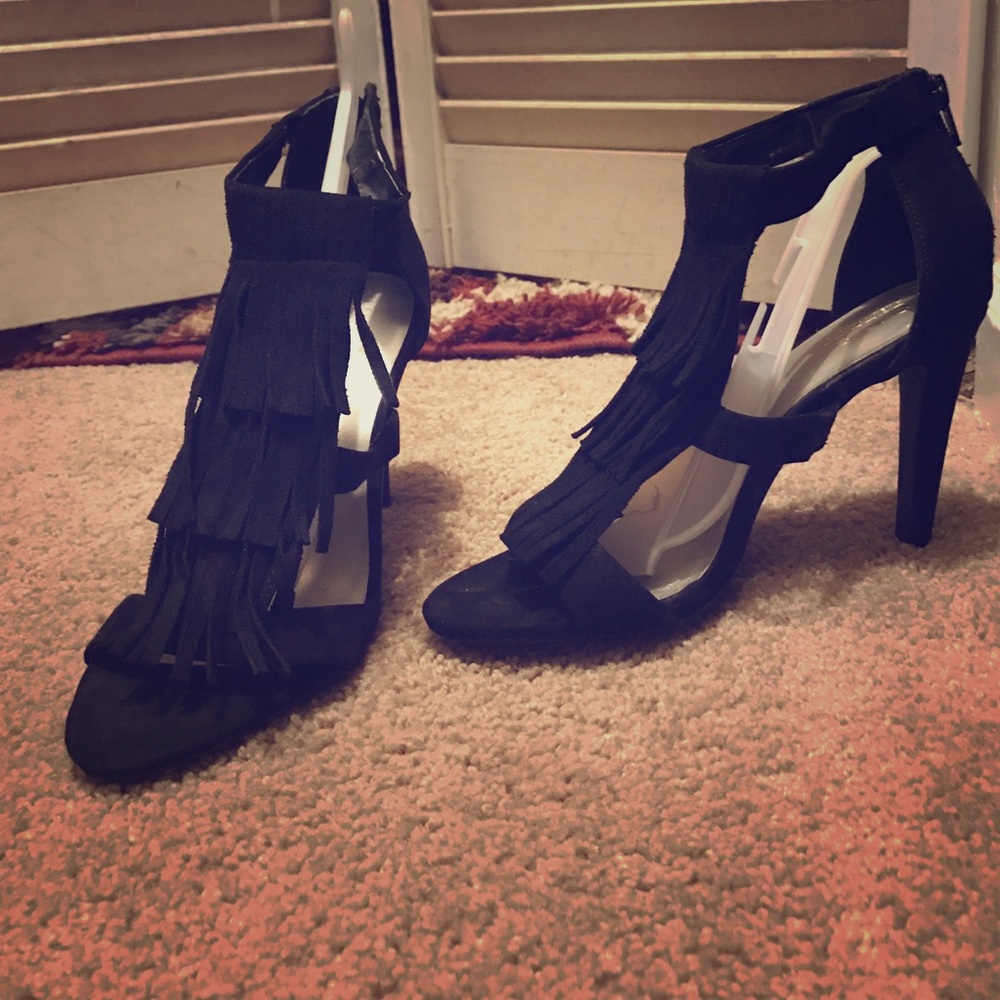 Fringe heel