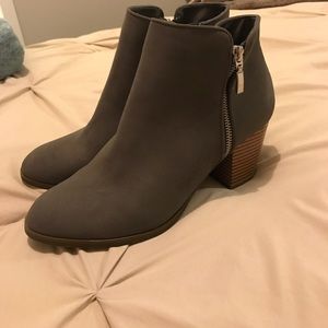 Never worn Style & CO Gray booties- size 9